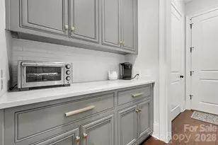 2438 Vail Ave, Charlotte, NC 28207 - Photo 10