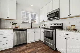 13941 Ballyshannon Ln, Charlotte, NC 28278 - Photo 10