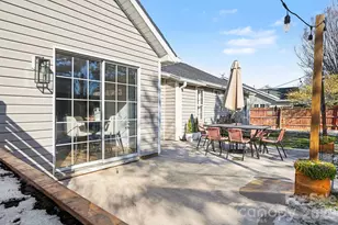 13941 Ballyshannon Ln, Charlotte, NC 28278 - Photo 24