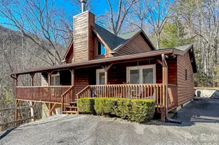 30 Edgewater Ln, Maggie Valley, NC 28751 - Photo 2