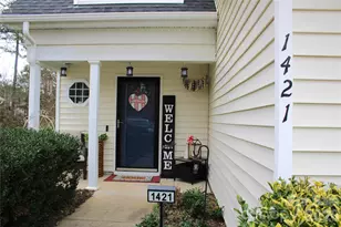 1421 Dexter Ridge Dr, Holly Springs, NC 27540 - Photo 2