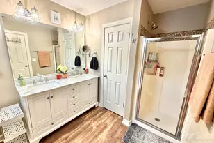 1421 Dexter Ridge Dr, Holly Springs, NC 27540 - Photo 18