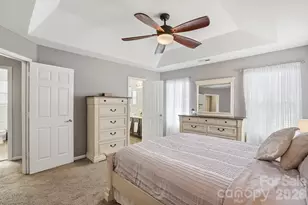 9230 Rotherham Ln, Charlotte, NC 28216 - Photo 12