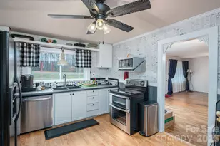 2033 Puetts Chapel Rd, Bessemer City, NC 28016 - Photo 6