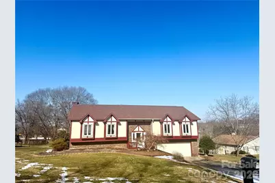 1015 36th Avenue Court NE, Hickory, NC 28601 - Photo 2