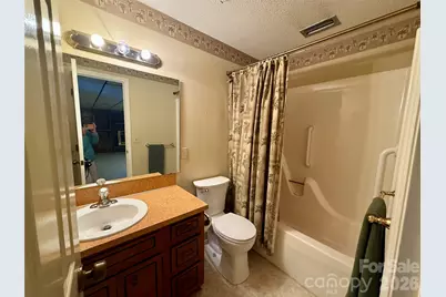 1015 36th Avenue Court NE, Hickory, NC 28601 - Photo 26