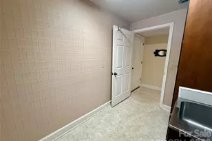 1015 36th Ave Ct NE, Hickory, NC 28601 - Photo 28