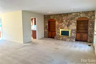 1015 36th Ave Ct NE, Hickory, NC 28601 - Photo 10