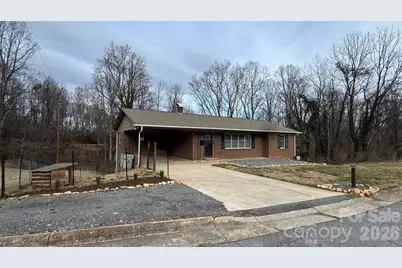 335 Eastview Place NW, Lenoir, NC 28645 - Photo 1