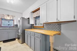 335 Eastview Pl NW, Lenoir, NC 28645 - Photo 10