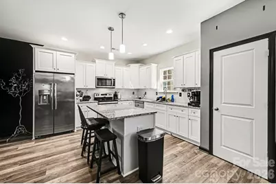 313 Bell Street, Mount Holly, NC 28120 - Photo 2