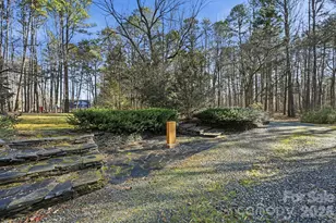 1916 Davis Rd, Davidson, NC 28036 - Photo 4