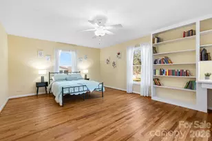 800 Mountain View Rd, Mars Hill, NC 28754 - Photo 8