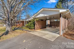 800 Mountain View Rd, Mars Hill, NC 28754 - Photo 2