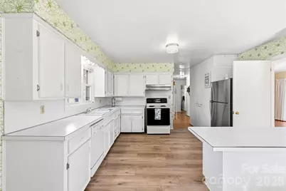 800 Mountain View Road, Mars Hill, NC 28754 - Photo 6