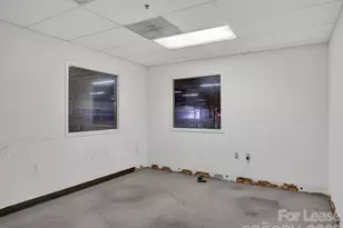 4337 Revolution Pk Dr, Charlotte, NC 28217 - Photo 20