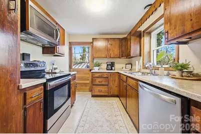 34 Greenbriar Road, Black Mountain, NC 28711 - Photo 14