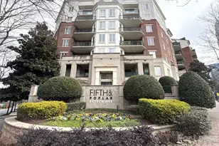 300 W 5th St, Charlotte, NC 28202 - Photo 2