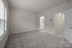 460 Spearfield Ln, Charlotte, NC 28205 - Photo 16