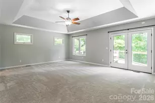 649 Rickel Dr, Hendersonville, NC 28739 - Photo 14