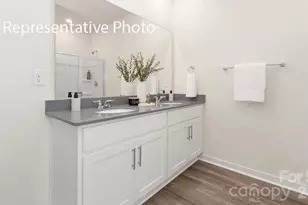 5026 Shallow Brk Dr, Charlotte, NC 28215 - Photo 14