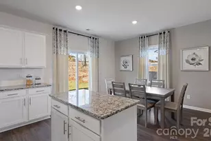 5105 Shallow Brk Dr, Charlotte, NC 28215 - Photo 12