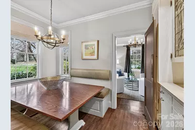 1126 Queens Road W, Charlotte, NC 28207 - Photo 8