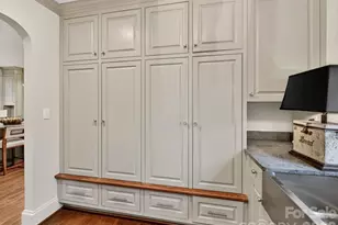 1126 Queens Rd W, Charlotte, NC 28207 - Photo 30