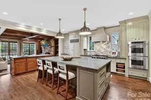 1126 Queens Rd W, Charlotte, NC 28207 - Photo 10