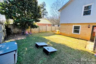 4721 Farm Pond Ln, Charlotte, NC 28212 - Photo 22