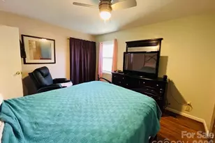 4721 Farm Pond Ln, Charlotte, NC 28212 - Photo 12