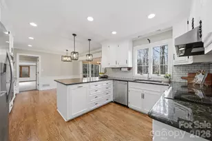 4041 4th St Ct NW, Hickory, NC 28601 - Photo 10