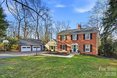 4041 4th Street Court NW, Hickory, NC 28601 - Photo 2