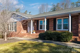 15 Lackey Ln, Asheville, NC 28804 - Photo 2