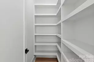 4345 Castleton Rd, Charlotte, NC 28211 - Photo 16