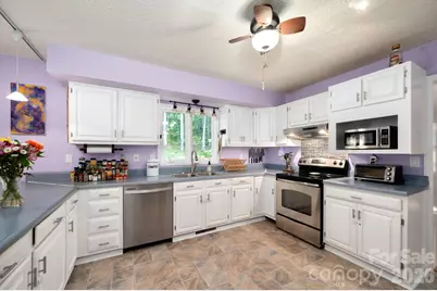 410 Rockwood Drive, Hendersonville, NC 28792 - Photo 12