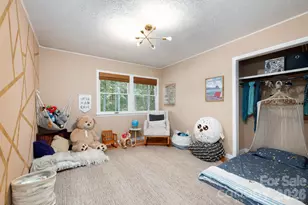 410 Rockwood Dr, Hendersonville, NC 28792 - Photo 24