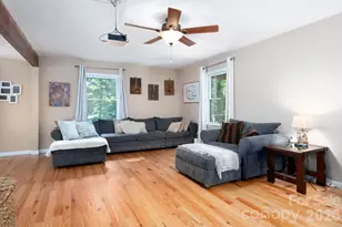 410 Rockwood Dr, Hendersonville, NC 28792 - Photo 8