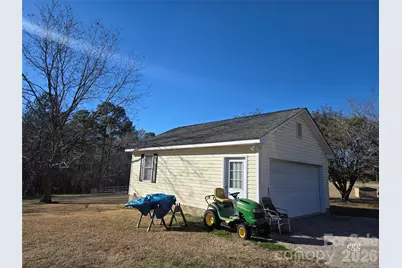 8614 Potter Road S, Waxhaw, NC 28173 - Photo 2