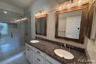 18009 Kings Point Dr, Cornelius, NC 28031 - Photo 22