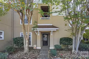 18009 Kings Point Dr, Cornelius, NC 28031 - Photo 2