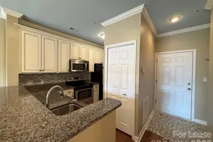 18009 Kings Point Dr, Cornelius, NC 28031 - Photo 4