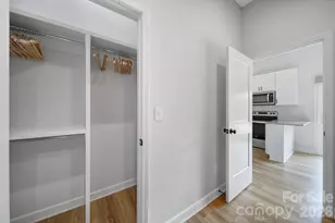 1638 Longfellow St, Charlotte, NC 28205 - Photo 38