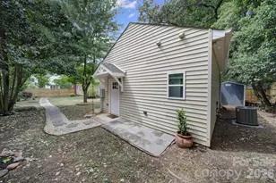 1638 Longfellow St, Charlotte, NC 28205 - Photo 28