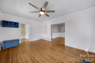 1638 Longfellow St, Charlotte, NC 28205 - Photo 6