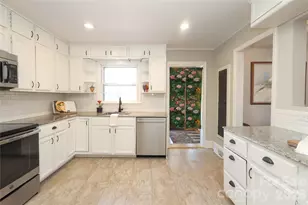 2017 Townsend Ave, Charlotte, NC 28205 - Photo 10