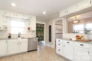 2017 Townsend Ave, Charlotte, NC 28205 - Photo 10