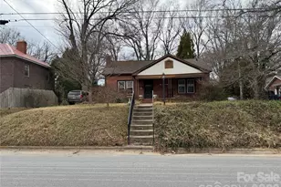 132 W Stewart Ave, Mooresville, NC 28115 - Photo 2