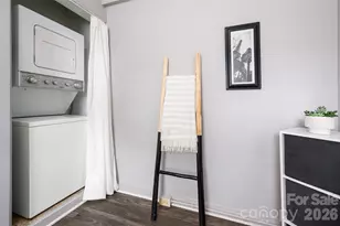 2516 Columbus Cir, Charlotte, NC 28208 - Photo 18