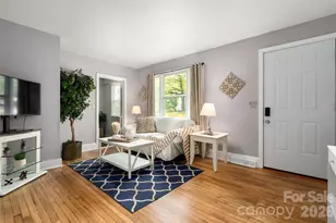 2516 Columbus Cir, Charlotte, NC 28208 - Photo 2